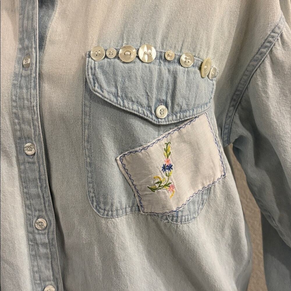 No Barriers Embroidered Patchwork Light Blue Deni… - image 3